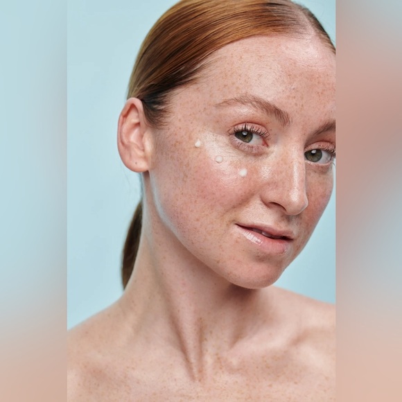 New Balance Me 100% Natural Wonder Eye Cream - Picture 11 of 12